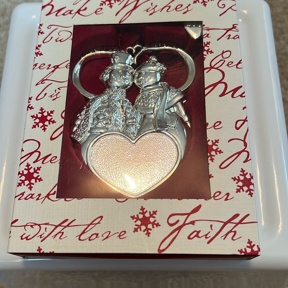Things Remembered Engravable ornament…snowmen….2008